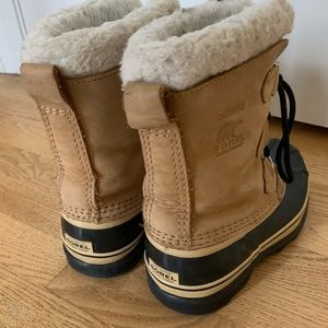 Size 2 kids Sorel winter boots